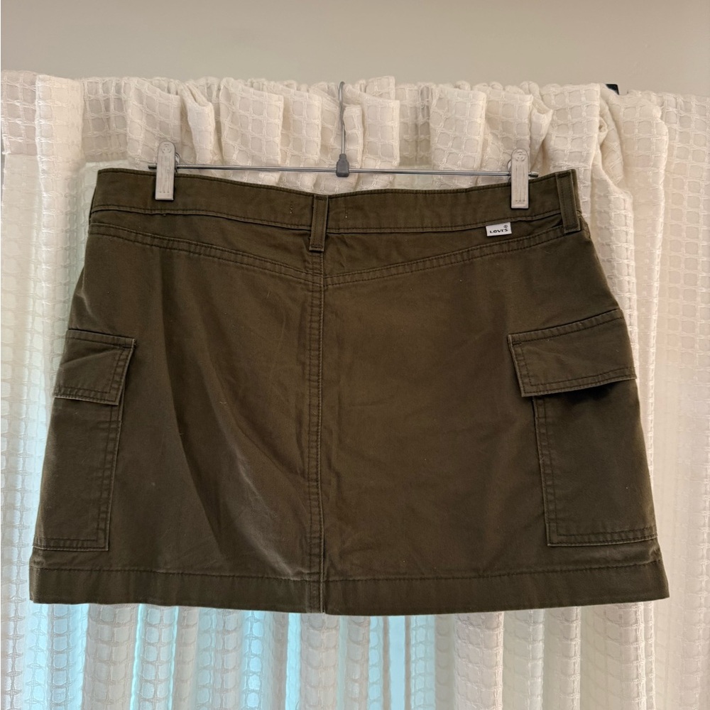 Levi’s ‘94 Cargo Olive Green Mini Skirt - Picture 2 of 4